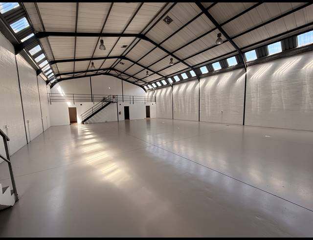 520M² WAREHOUSE TO LET IN PAROW INDUSTRIAL